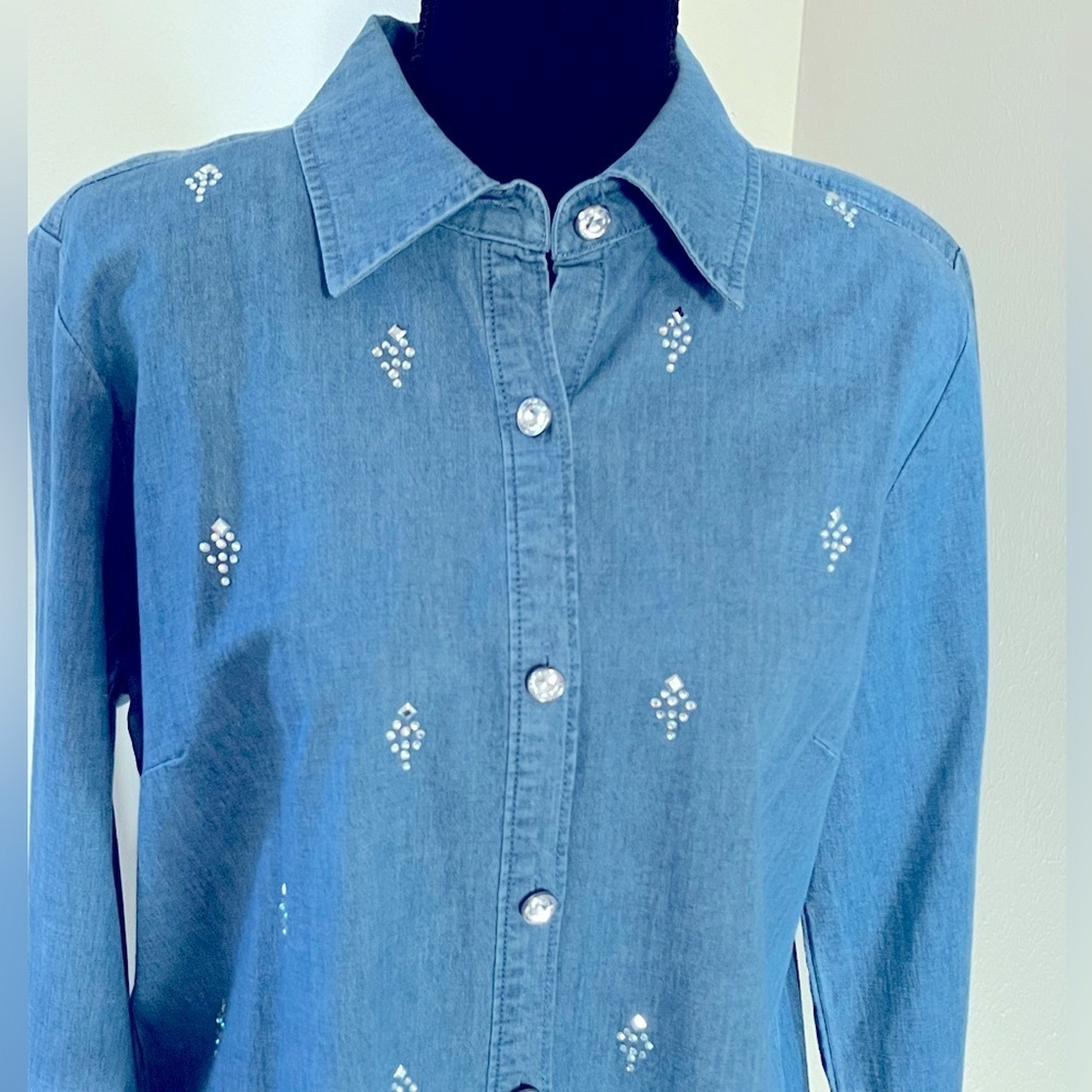 NWOT Quacker Factory fits like M. Embellished Bling Washed Denim Stretch